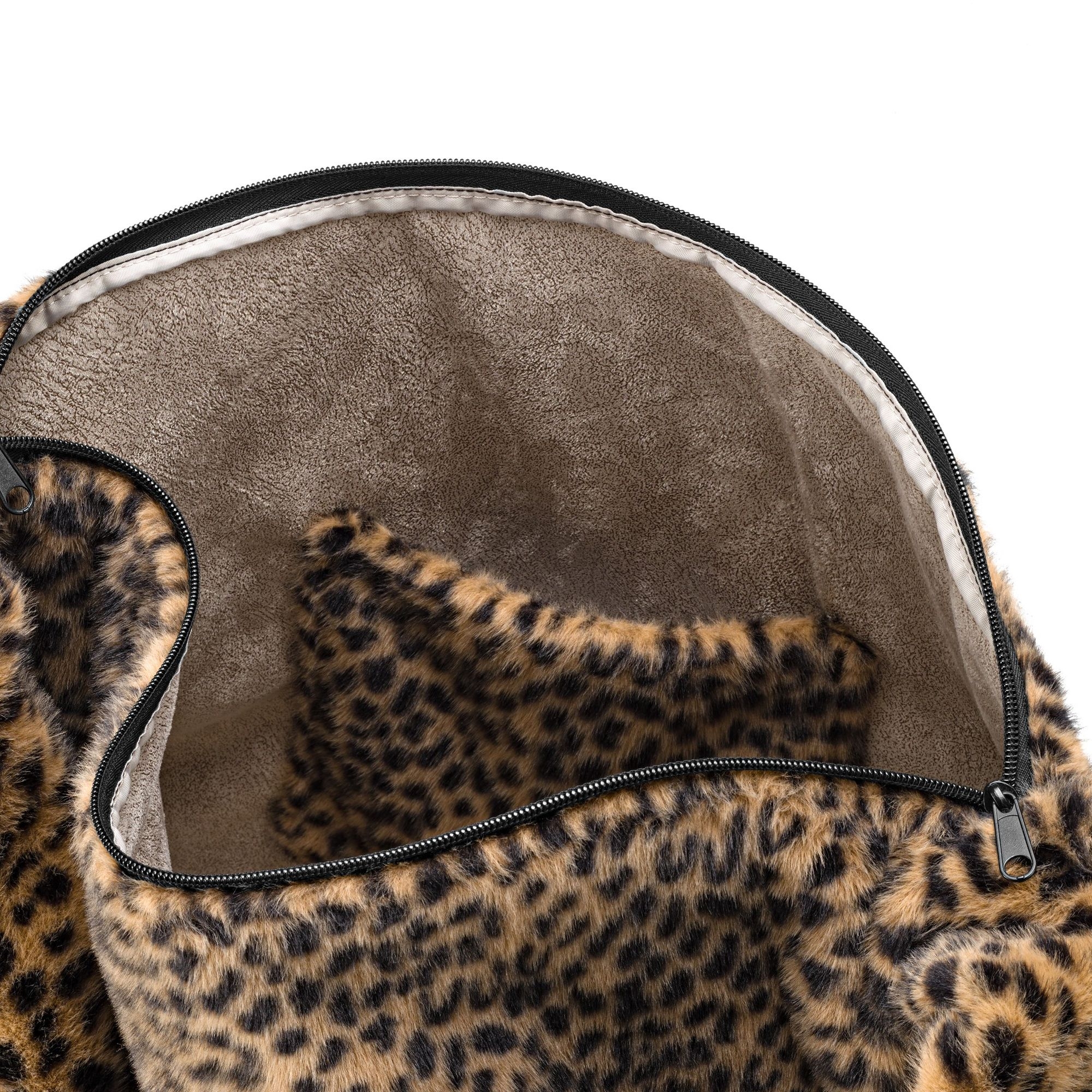 reisenthel - moonbag - leo fake fur