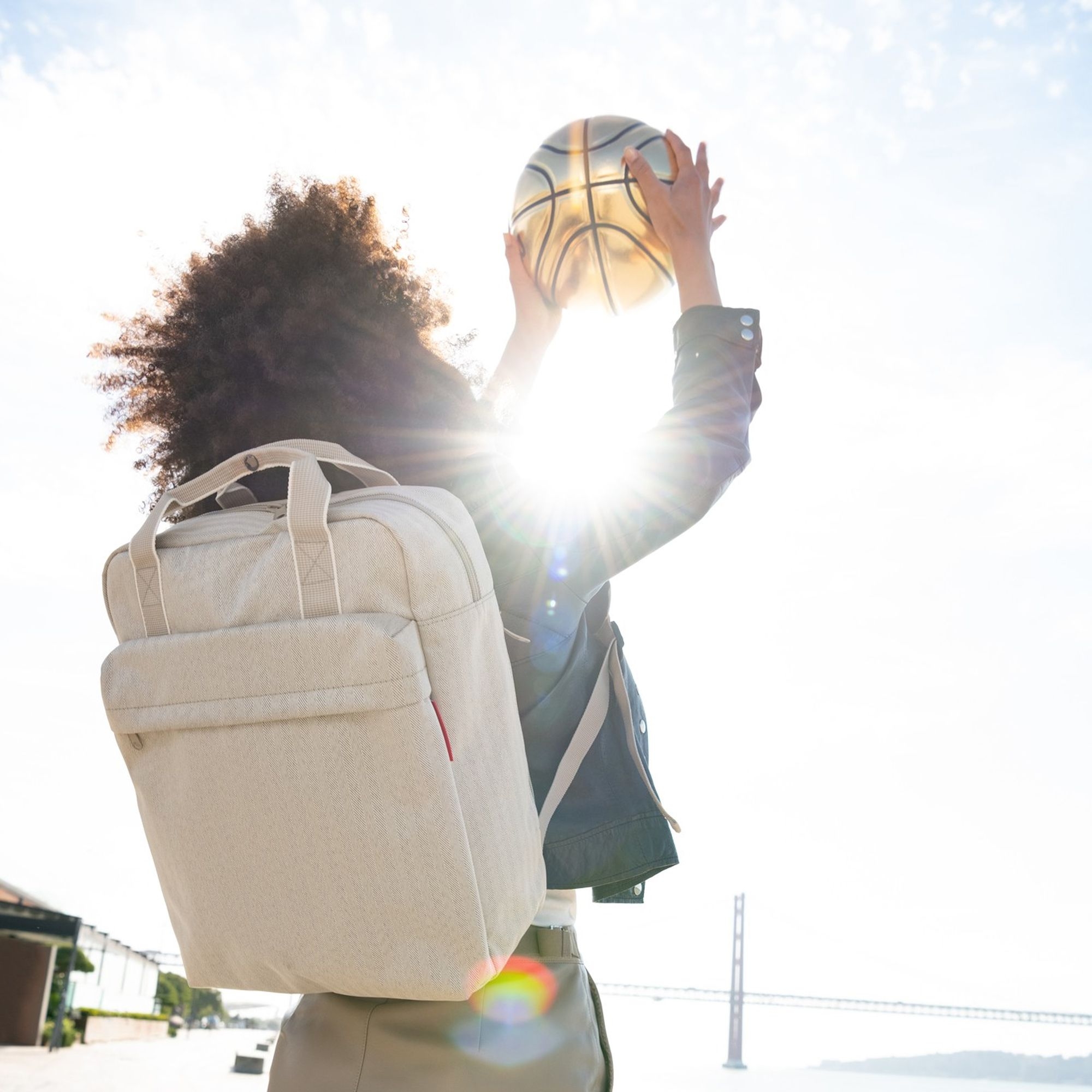 reisenthel - allday backpack m - herringbone sand