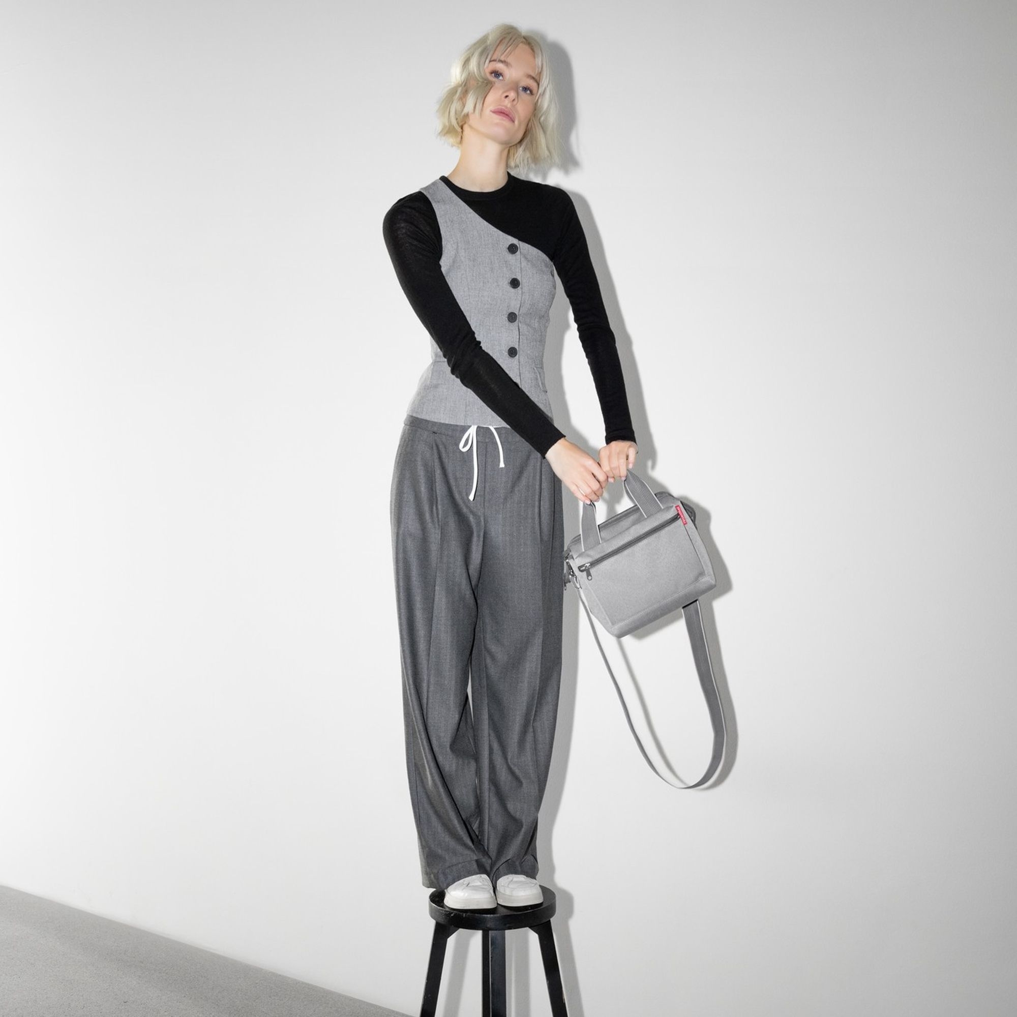 reisenthel - allrounder cross - herringbone grey reisenthel - allrounder cross - herringbone grey