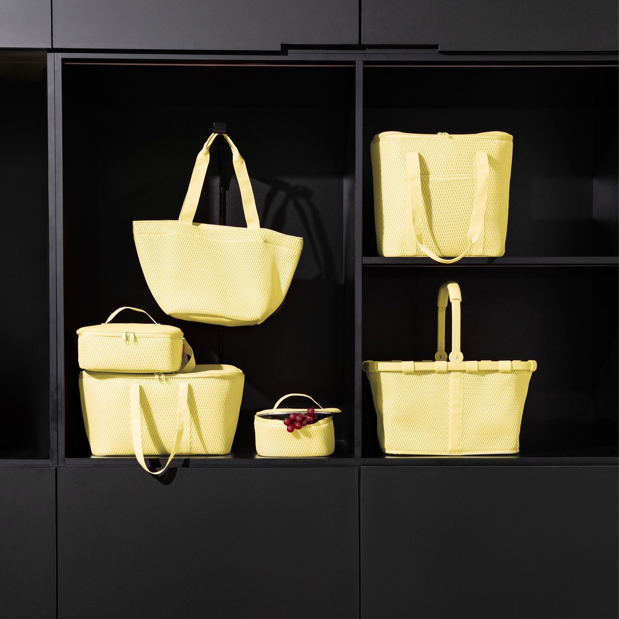 reisenthel - carrybag - frame mesh lemon
