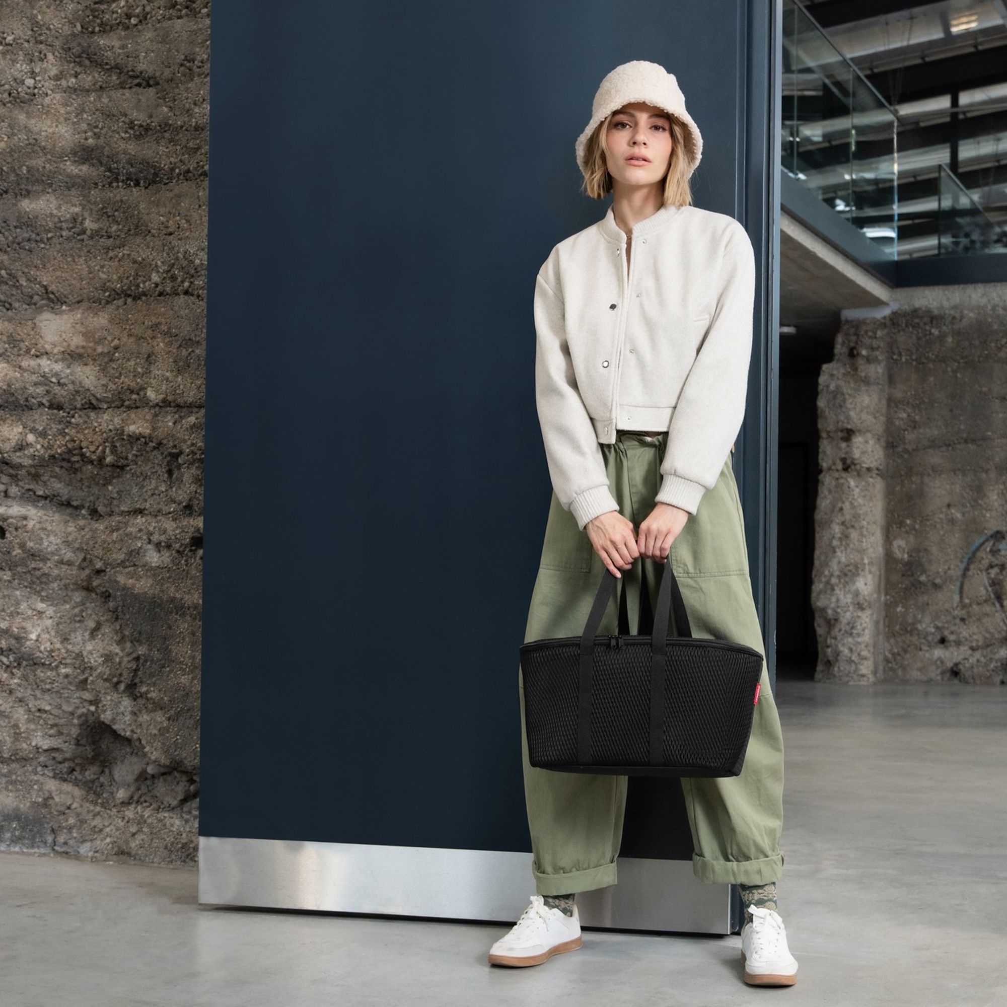 reisenthel - coolerbag - mesh black reisenthel - coolerbag - mesh black