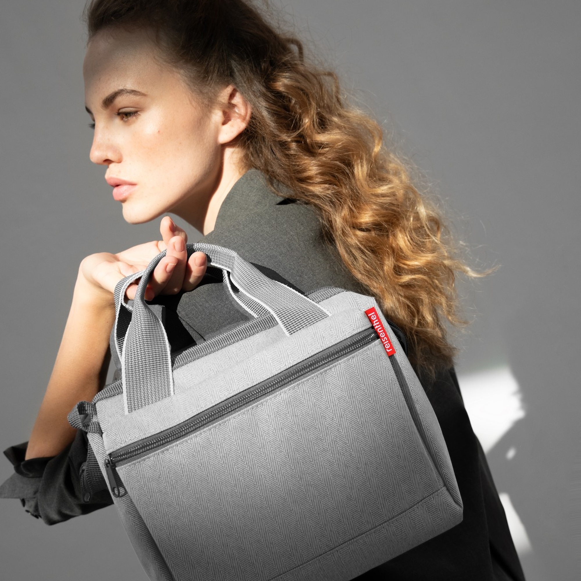 reisenthel - allrounder cross - herringbone grey reisenthel - allrounder cross - herringbone grey