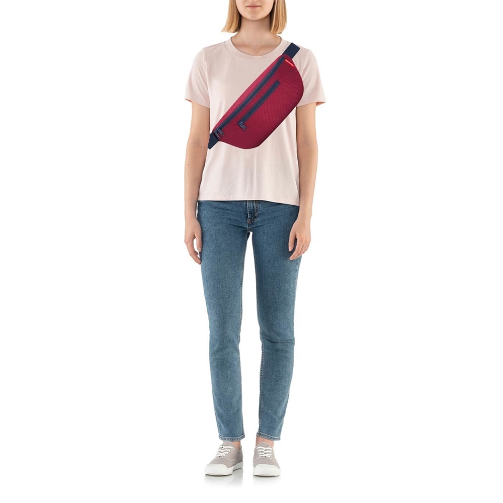 reisenthel - beltbag M - dark ruby