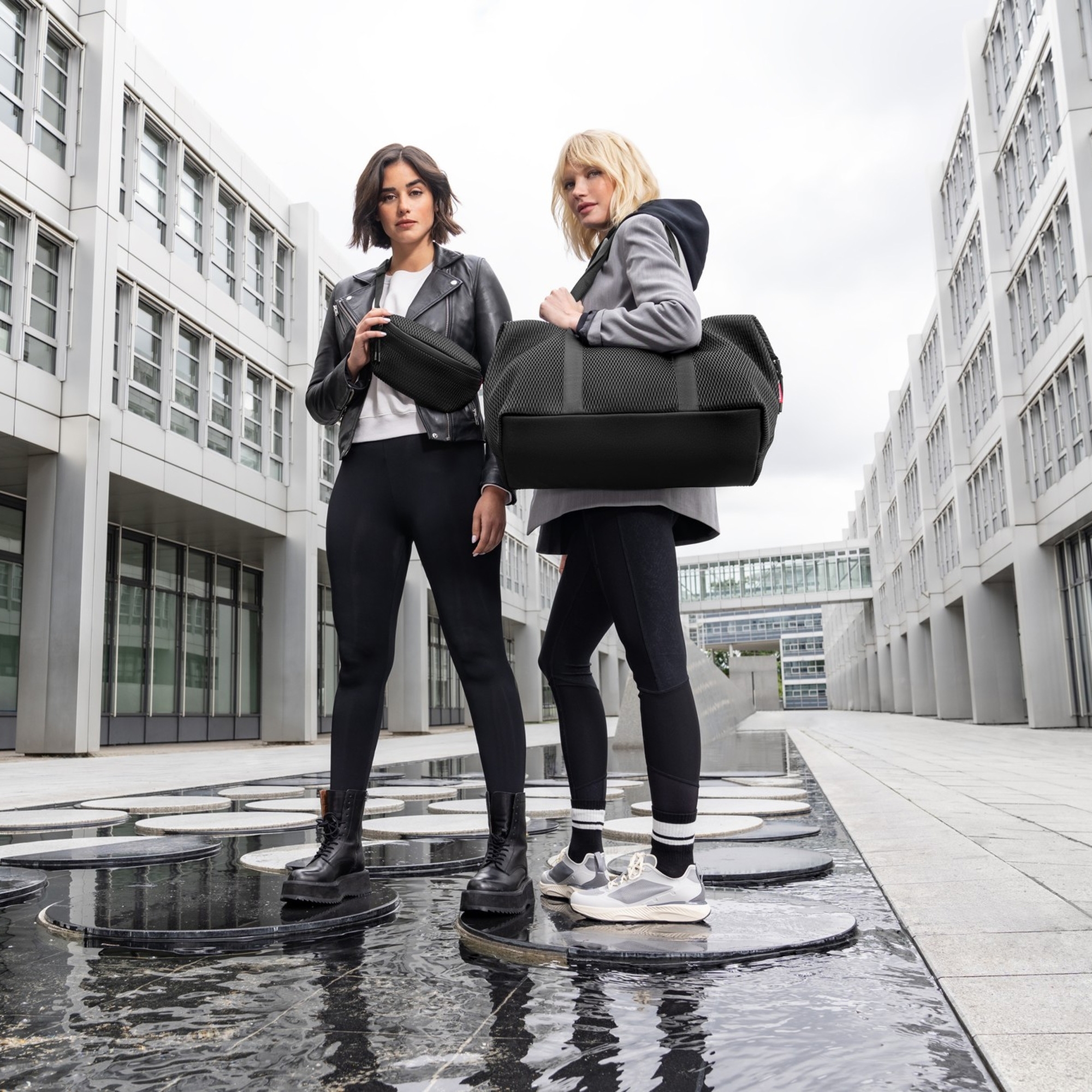 reisenthel - extralite beltbag - mesh black reisenthel - extralite beltbag - mesh black